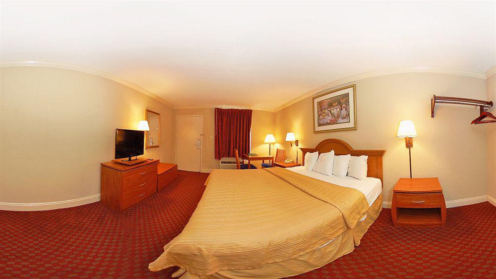 Greenville Inn & Suites Zewnętrze zdjęcie